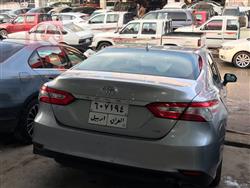 تۆیۆتا کامری